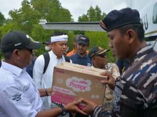 Ketua IMI Langsa Dampingi Gubernur Jawa Barat Distribusi Bantuan ke Aceh Tamiang