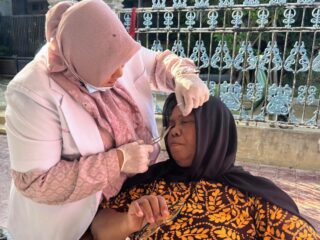 Praktek dr Zettira Natasya Berikan Layanan Kesehatan Pengobatan Gratis bagi Warga Gampong Meutia 