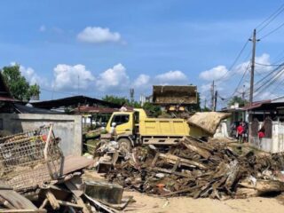 Tidak Mudah Menuju Desember, Merintis 50 Menuju 100