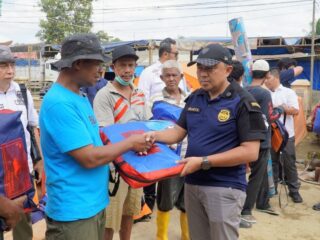 Bea Cukai Langsa Bersama Tim Bea Cukai Peduli Kanwil DJBC Sumatera Utara Hadir Bantu Warga Aceh Tamiang