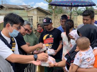 Bea Cukai Langsa Salurkan Bantuan Pokok dan Perlengkapan Sekolah di Aceh Tamiang 