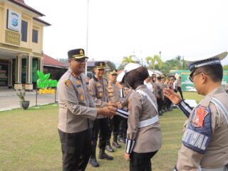 Kapolres Kampar Gelar Halal Bihalal Bersama Personil Usai apel pagi