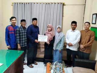 Baitul Mal Kota Langsa Salurkan Zakat Senif Mualaf 