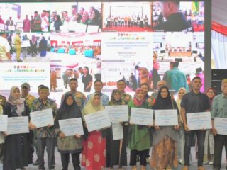 Pemko Langsa Salurkan Bantuan Stimulan Rehab Rumah Tahap I