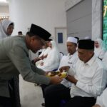 Wujud Syukur dan Tradisi, PTPN IV Regional VI Gelar Peusijuek Keberangkatan Karyawan Calon Jemaah Haji