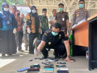 Kepala Bea Cukai Langsa Turut Musnahkan Barang Bukti di Kejaksaan Negeri    