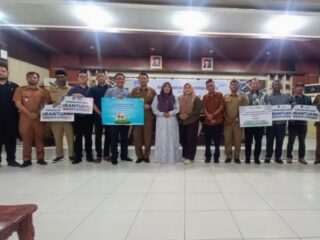 Pemko Langsa Salurkan 54 Ekor Sapi dan Delapan Ekor Kambing