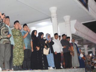 Wali Kota Langsa Bersama Masyarakat Sambut Kepulangan Jamaah Haji 