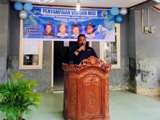 Penyampaian Visi dan Misi Cage, Pj Geuchik Gampong Jawa Ajak Warga Memilih Pemimpin Terbaik