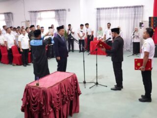 Bupati Al-Farlaky Lantik T Reza Rizki Pj Sekda Aceh Timur