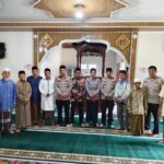 Sampaikan Imbauan Karhutla dan Kamtibmas Kapolsek Siak Hulu Gelar Jumat Keliling di Wilayah Hukumnya